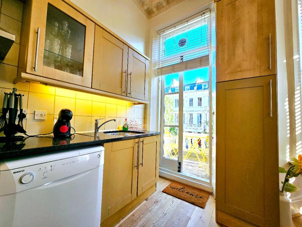 Charming Home With Private Balcony, On 1St Floor, With 2 Bathrooms, 3 Min Walk To Earl'S Court Station Londýn Exteriér fotografie